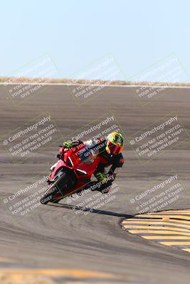 media/Jan-13-2024-SoCal Trackdays (Sat) [[9c032fe5aa]]/Bowl Exit Set 2 (1135am)/